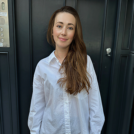 Professional spa therapist offering expert wellness care